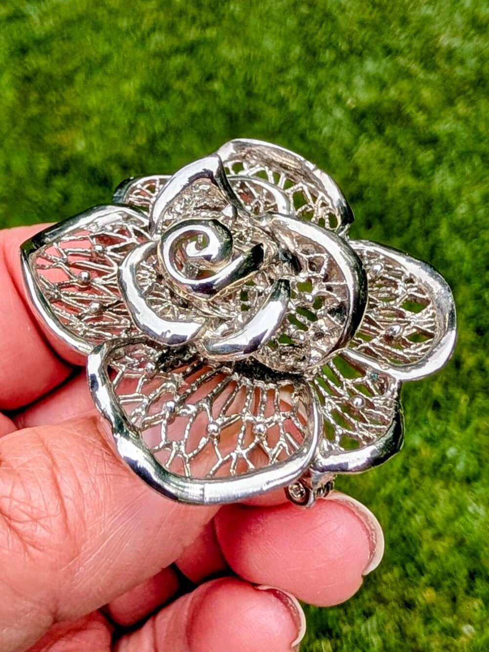Multi-Layered Rose - Brooch Pin - Silver Tone
